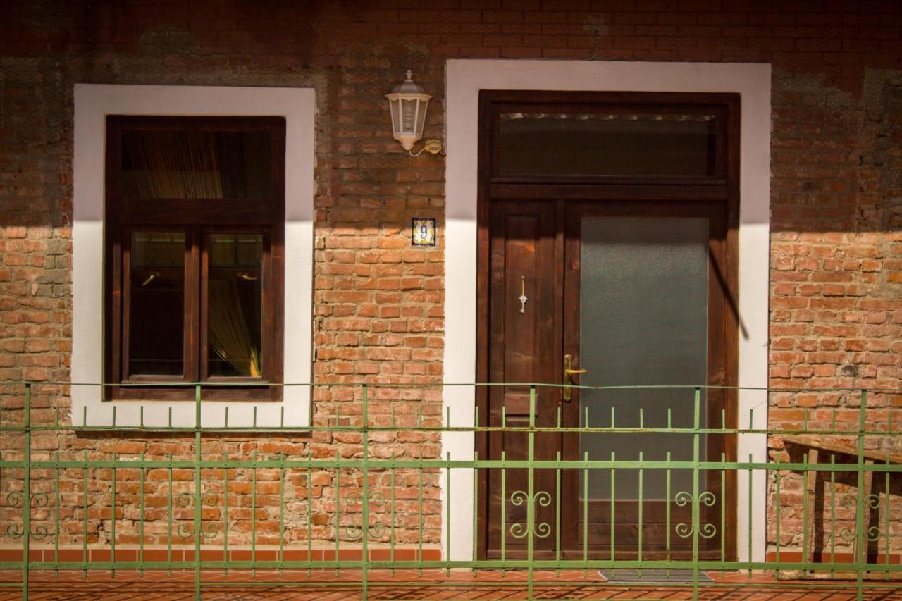 9 Stylish Suite In Unirii Square Temešvár Exteriér fotografie